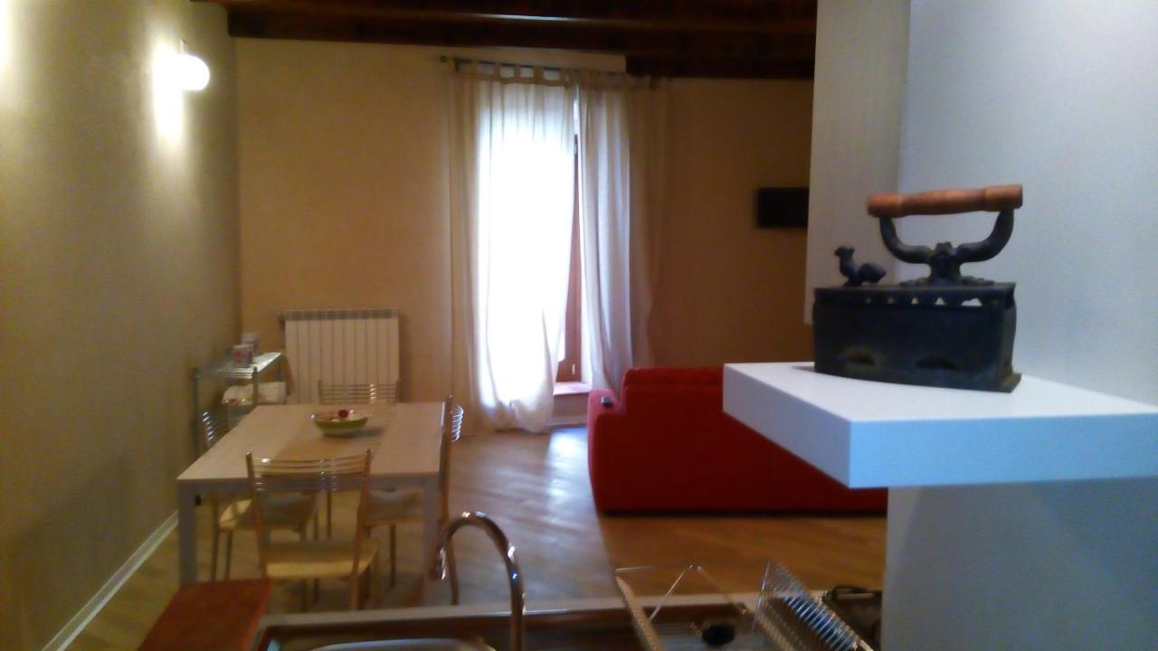 Ferienwohnung Residenza Del Borgo Amelia Zimmer foto